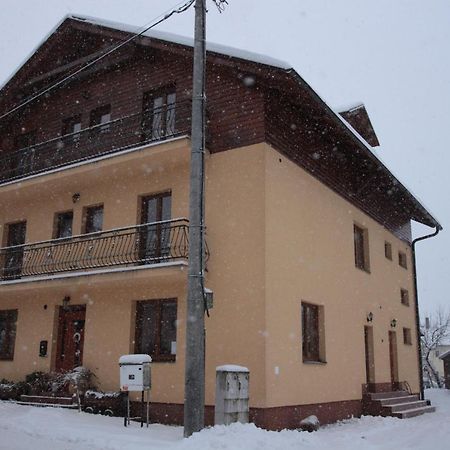 Hotel Rekreacny Dom Pod Dedovou Oscadnica Exterior foto