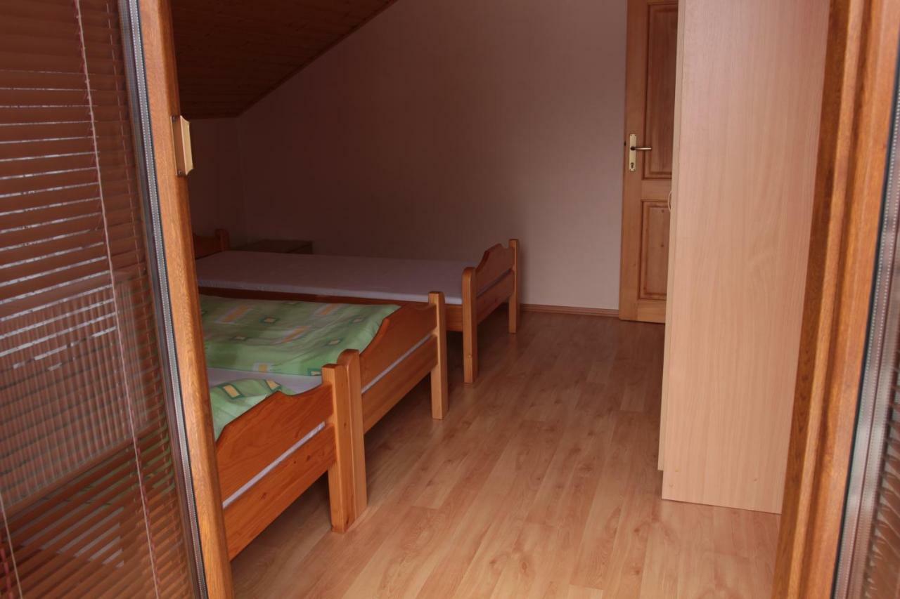 Hotel Rekreacny Dom Pod Dedovou Oscadnica Exterior foto